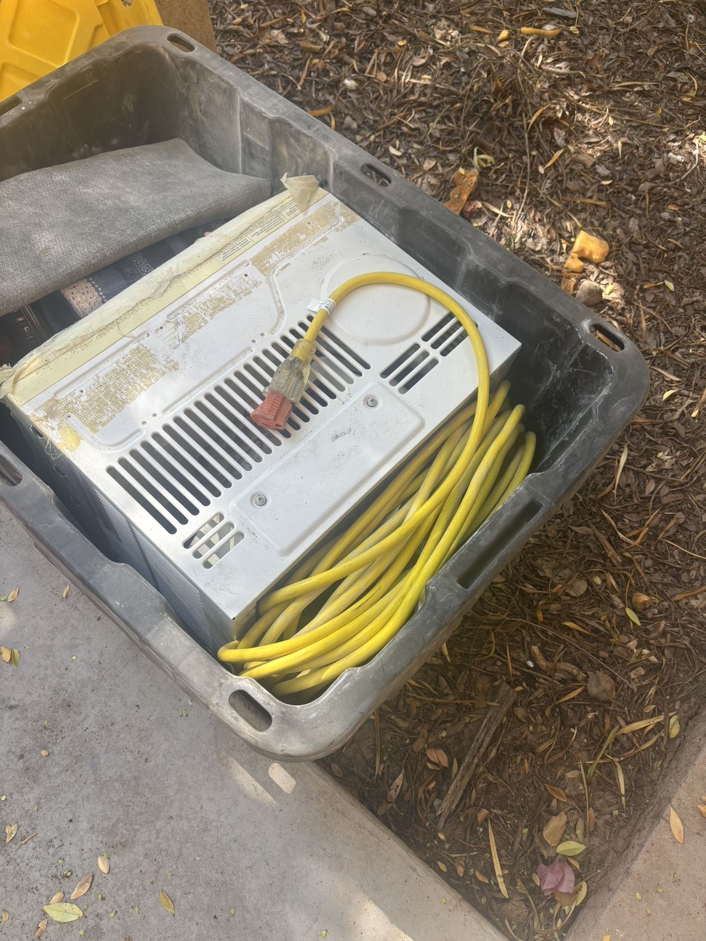 Small Window Air Conditioner 