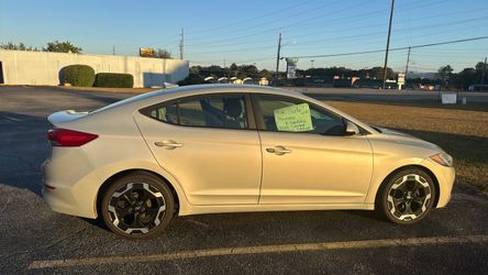 2017 Hyundai Elantra