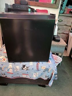 Mini fridge