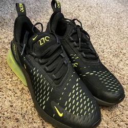 Boy Shoes Size 4.5Y 