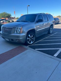 GMC Yukon XL Full-Size SUV