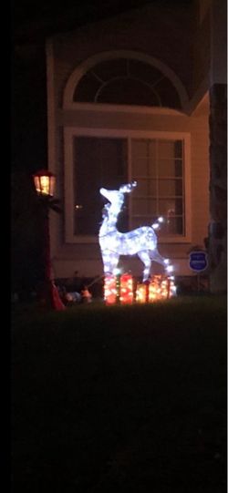 Christmas Light-Up Christmas Reindeer Decoration
