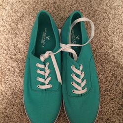 NEW American Eagle Women’s Green Tennis Sneakers Flat Shoes Lace Up Size 10