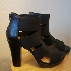 New Blk Stretch Block Heel Size9