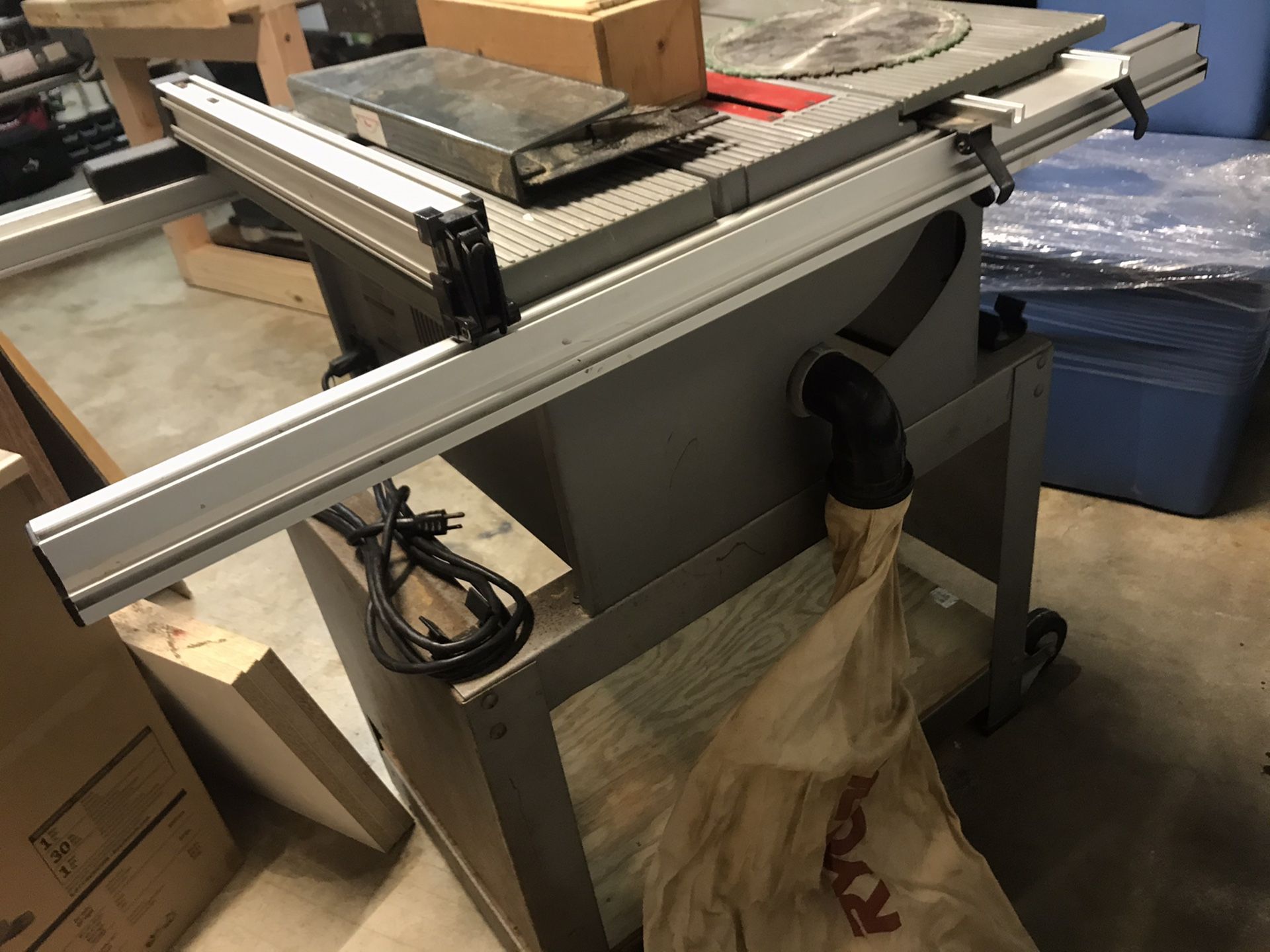 Ryobi BT3000 table saw 90.00 obo for Sale in Miami, FL OfferUp