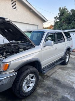 3rd gen OEM Toyota 4Runner driver side fender