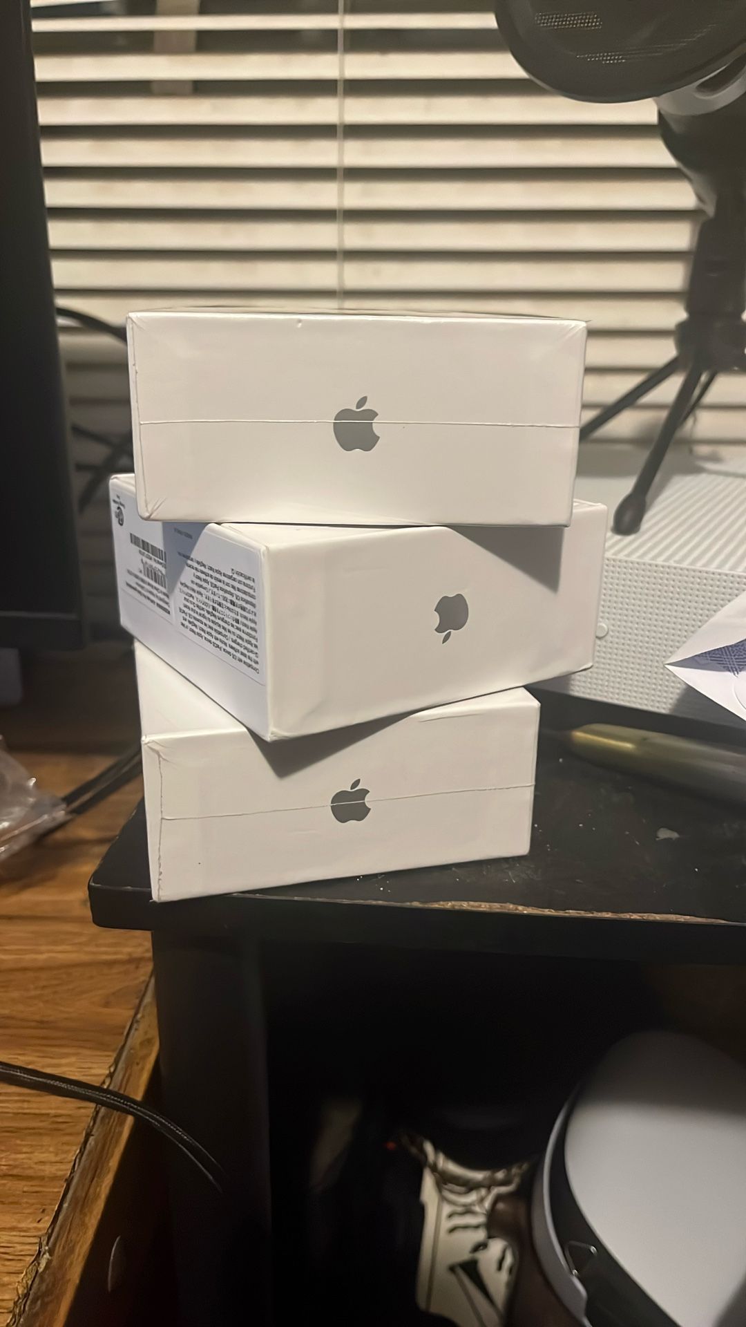 ✅ Brand New Apple AirPods (2nd Gen, 2023 USB-C Model) - Sealed - $80