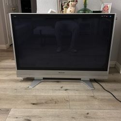 50” TV