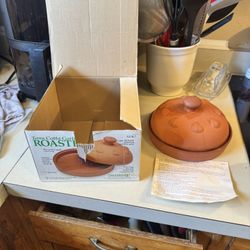 Terra Cotta Grande Garlic Roaster