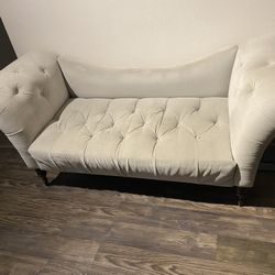 🔥 Kareem Upholstered Chaise Lounge 🛋️✨- cleaned🫧