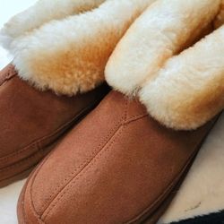Like new pair of M sz 10 suede Pamir natural sheepskin and shearling  boot Slippers, mens warm boots, Moccasin Boots, Indoor/Outdoor, Memory Foam