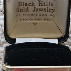 Vintage Empty The Original Black Hills Gold Jewelry Ring Box 