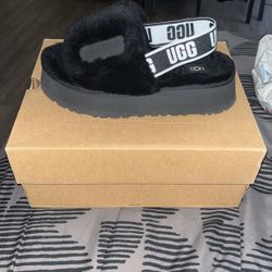 Brand New Disco Slide Uggs