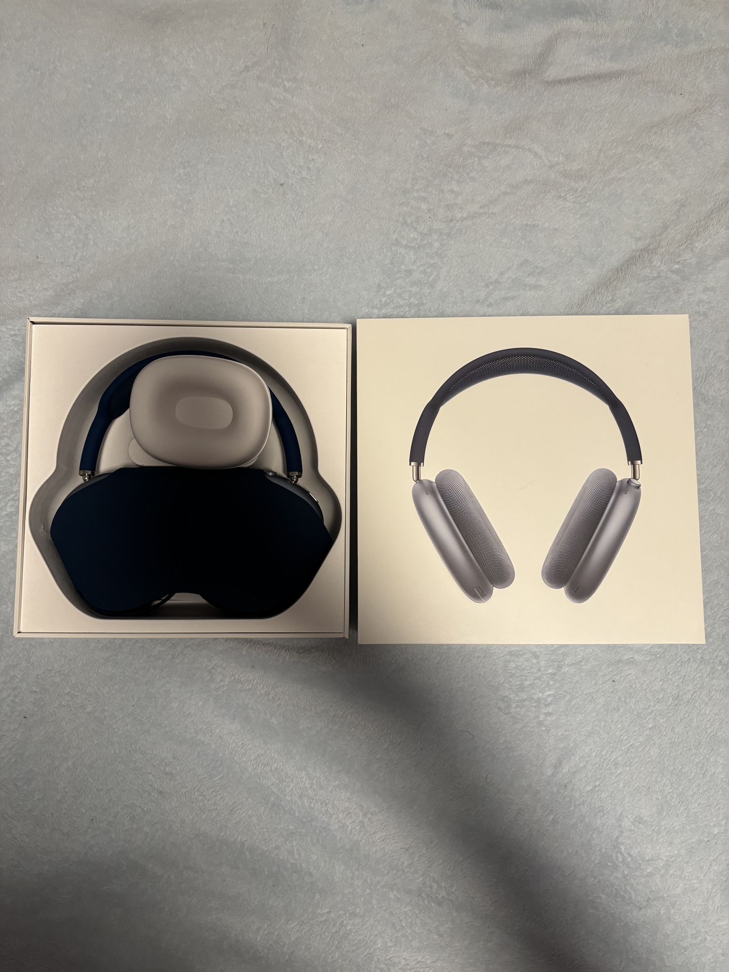 AirPod Maxes (Blue)