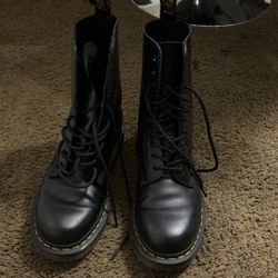 Dr. martens