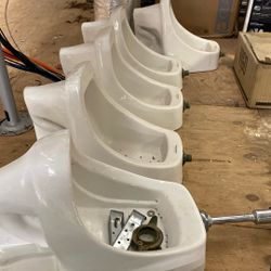 5 América Standards Urinal Toilets 