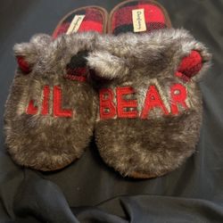 Kids Slippers Size 2-3