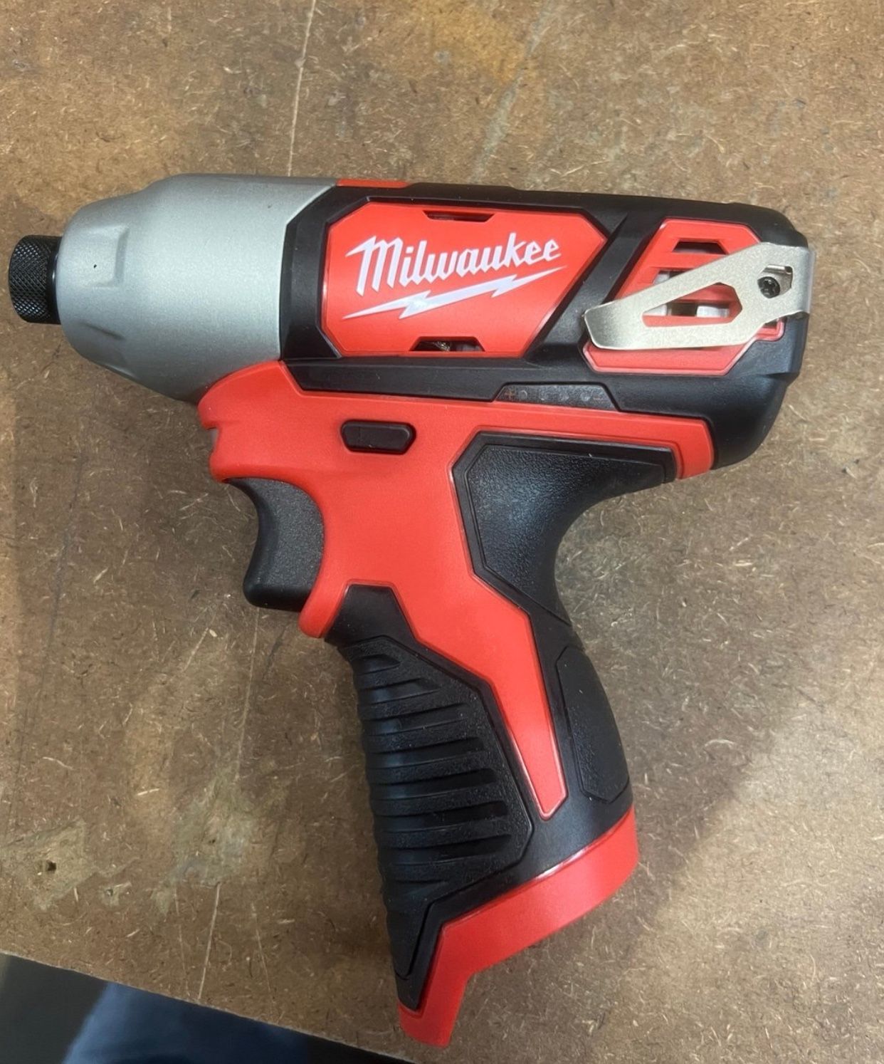 Milwaukee New 1/4” IMPACT 12M Nuevo