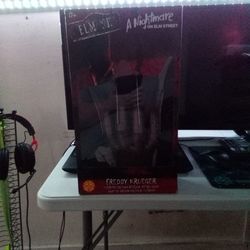 Freddy Krueger Metal Gloves 