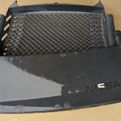 Nissan Xterra - Wind Deflector & Cargo Basket