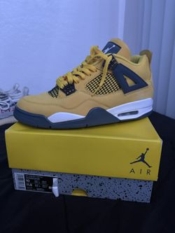 Jordan 4’s Lightning