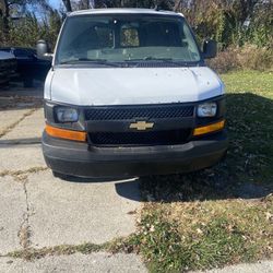 2017 Chevrolet Express 2500