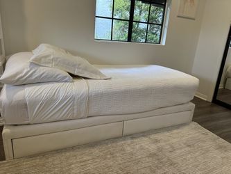 Simmons Twin Mattress + Storage Bed Frame (Drawers) – Clean, Like New