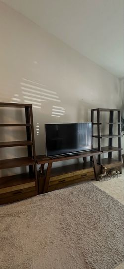 A three-piece set wall unit