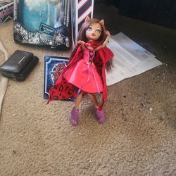 Monster High Scarily Ever After Clawdeen Wolf Little Dead Riding Hood Cape Diary