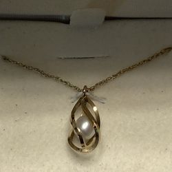 14kt Gold Plated Necklace With Fresh Water Pearl 