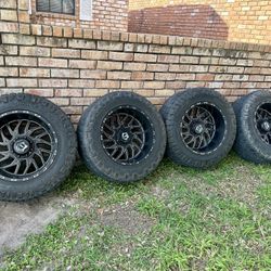 20x12 Tis Wheels On 35x12.5r20 Nitto Tires 6 Lug Universal