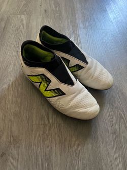 Soccer Cleats Size 5Y