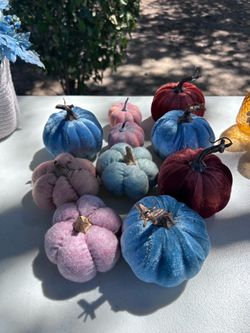 Plushie pumpkin decor