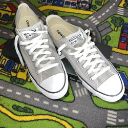 Converse 10.5 Men 12.5 Women