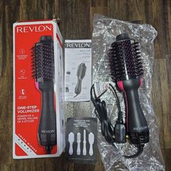 Brand New REVLON One-Step Volumizer / Blowout Brush