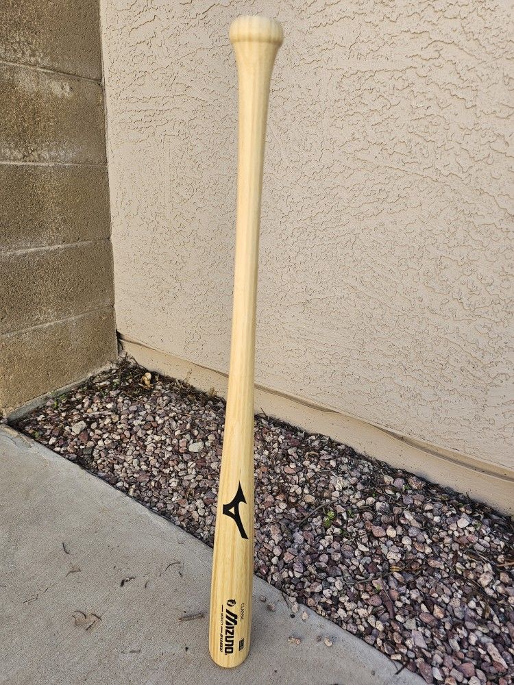 Mizuno Wood Baseball Bat