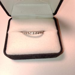 Sterling Silver Ring With Diamonds Size 7