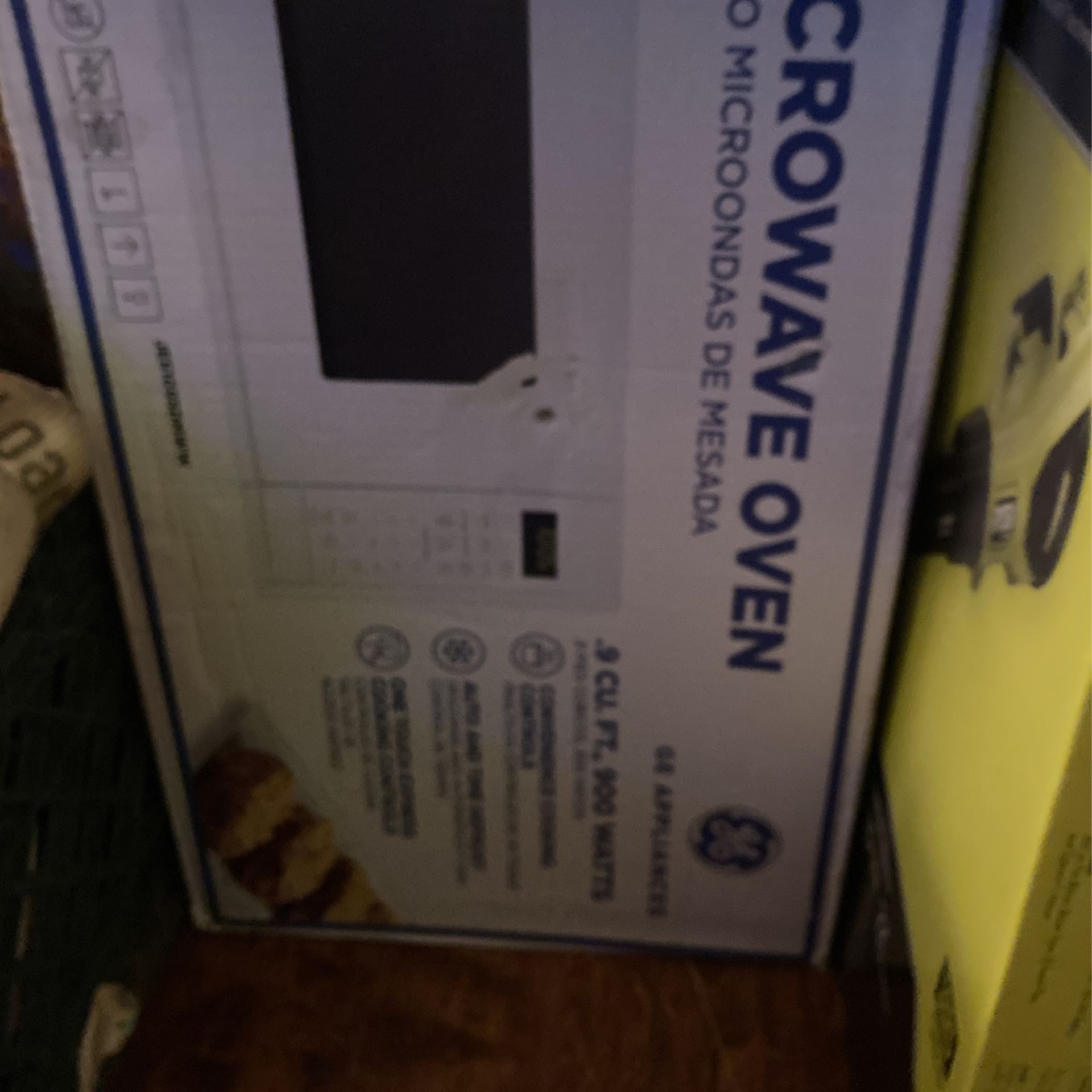 Brand New Microwave 75