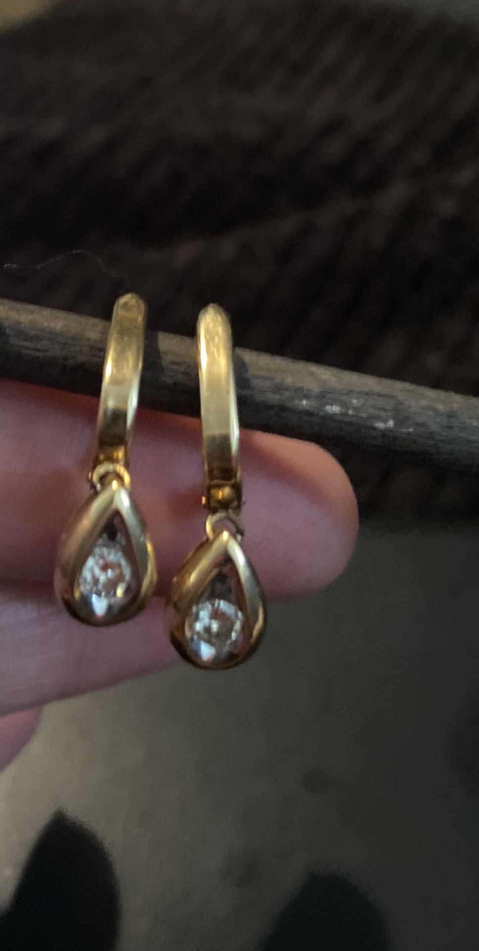 Tear Drop 14k Yellow Gold Diamond Earrings 