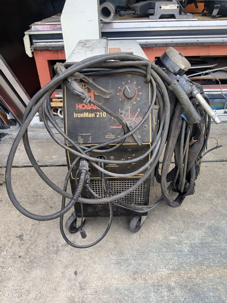 Hobart Iron Man 210 Mig Welder