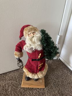 Santa Clause Statue 