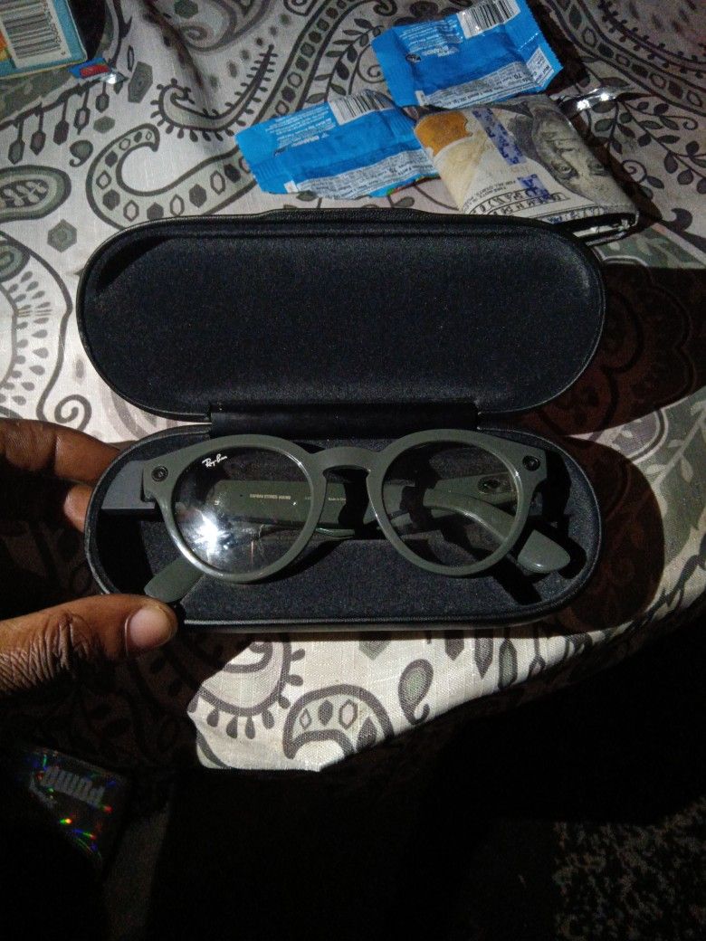 Ray Bands Smart Glasses Brand New