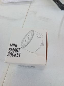 Mini smart socket