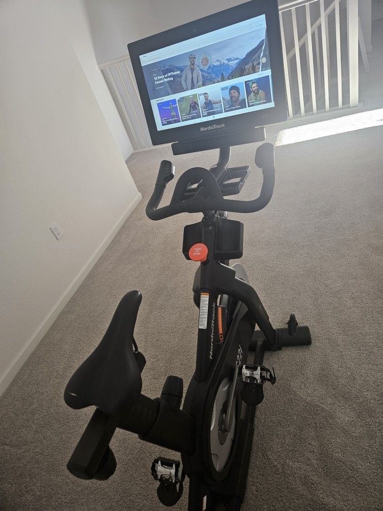 Nordic Track S22i Studio Cycle Stationary Bike