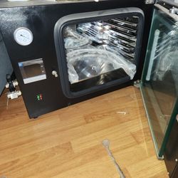Vacuum Oven