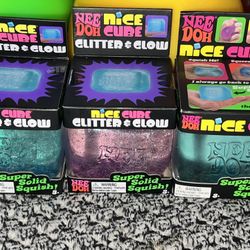 Needoh glitter & glow purple or blue 