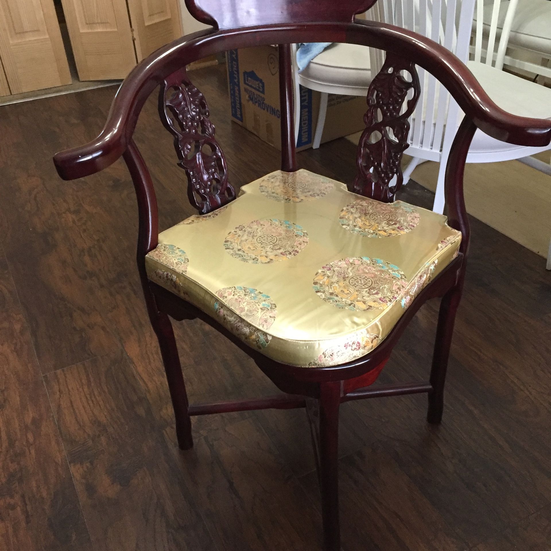 Rose Wood Corner Chair