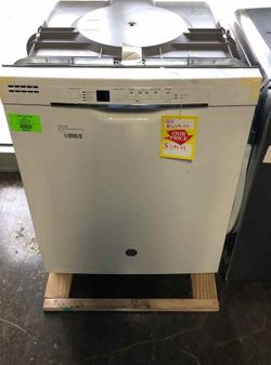 Brand New GE Dishwasher (Model:GDF530PGMWW) B16