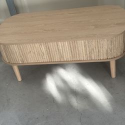 Fluted Lift Top Coffee Table with Hidden Compartment