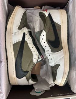 Jordan 1 Travis Scott Medium Olive (Authentic) Size 9.5